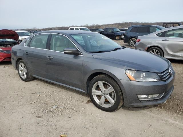2015 VOLKSWAGEN PASSAT S 1VWAS7A3XFC111644
