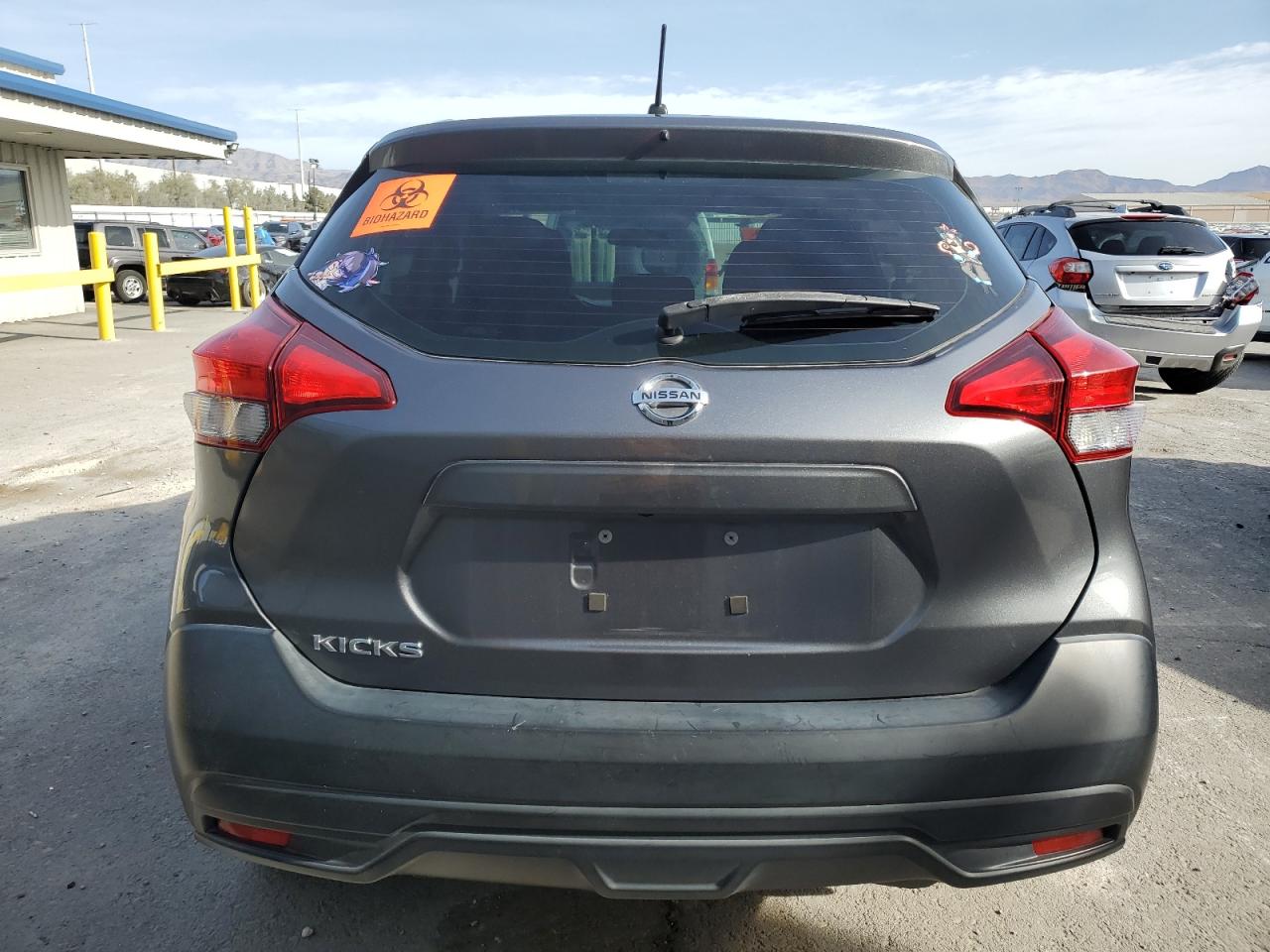 NISSAN KICKS S