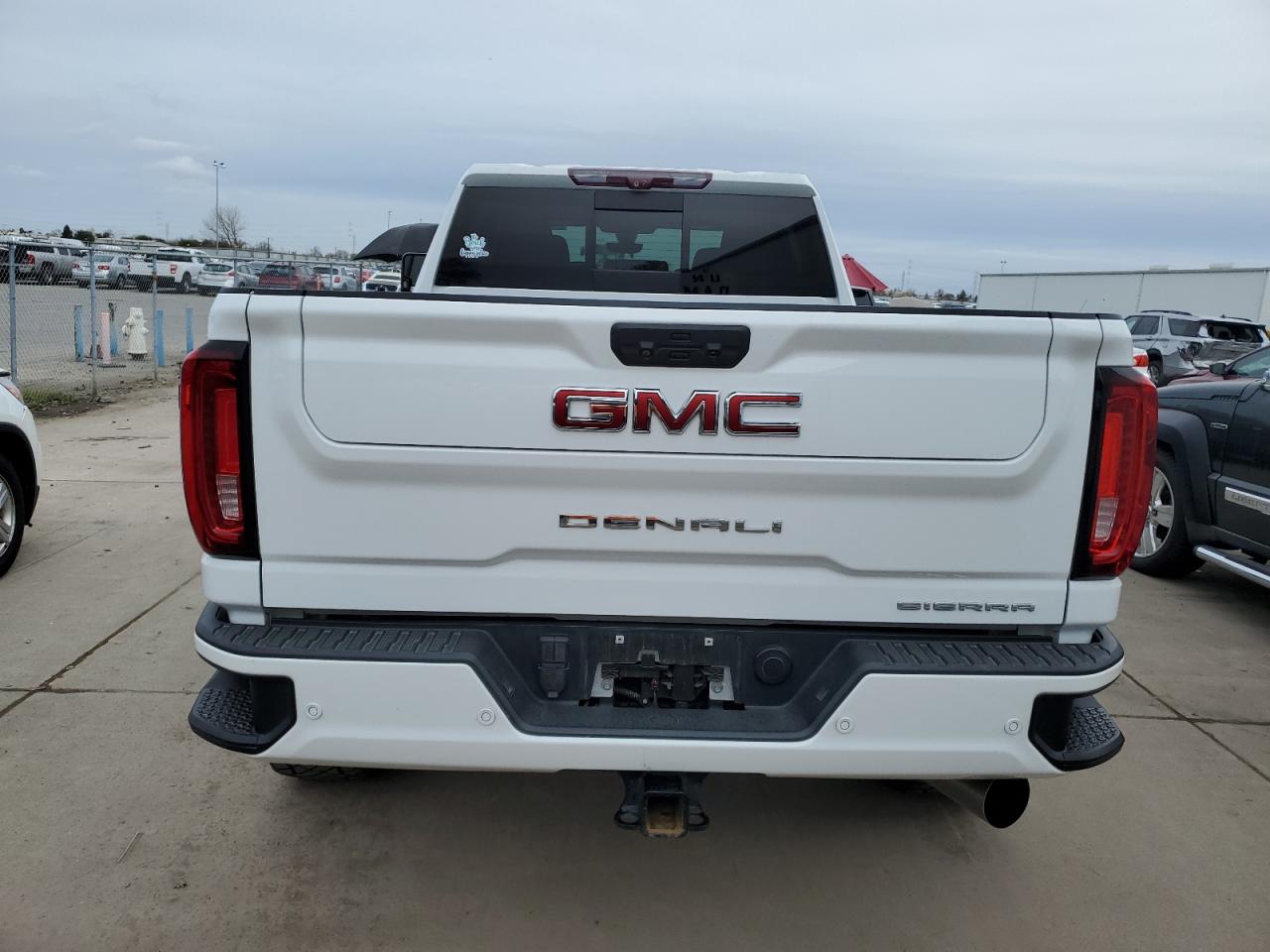 GMC SIERRA K2500 DENALI