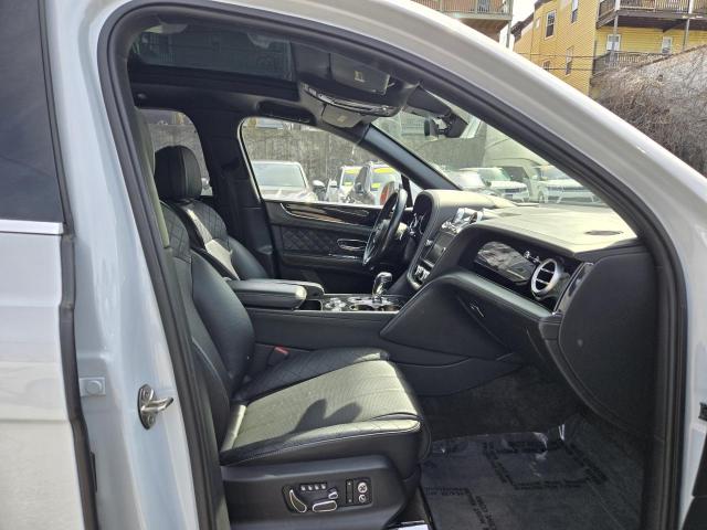 2017 BENTLEY BENTAYGA SJAAC2ZV2HC014791