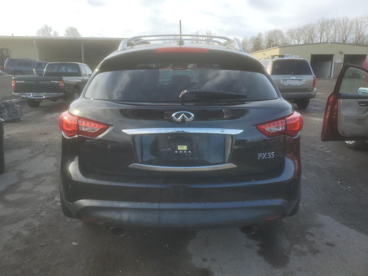 INFINITI FX35