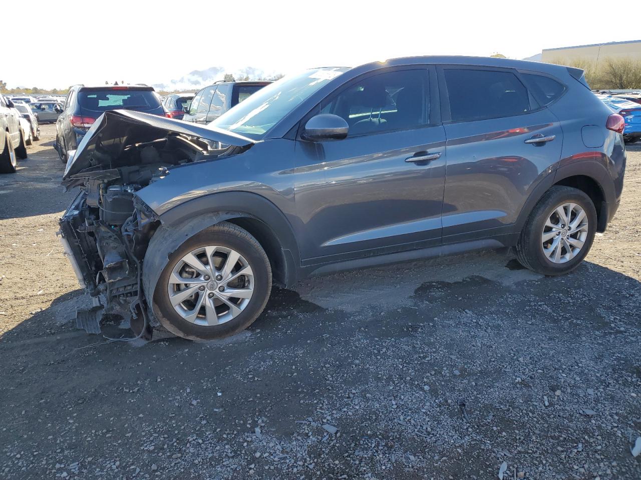  Salvage Hyundai TUCSON