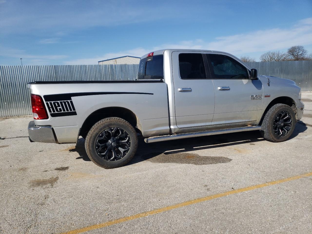 RAM 1500 SLT