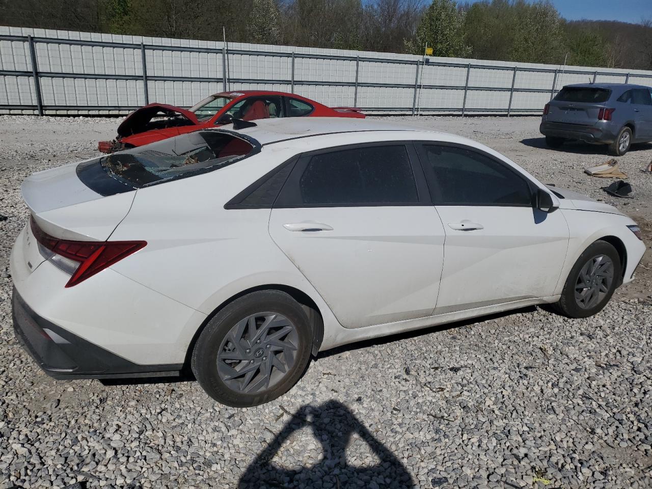 HYUNDAI ELANTRA BLUE