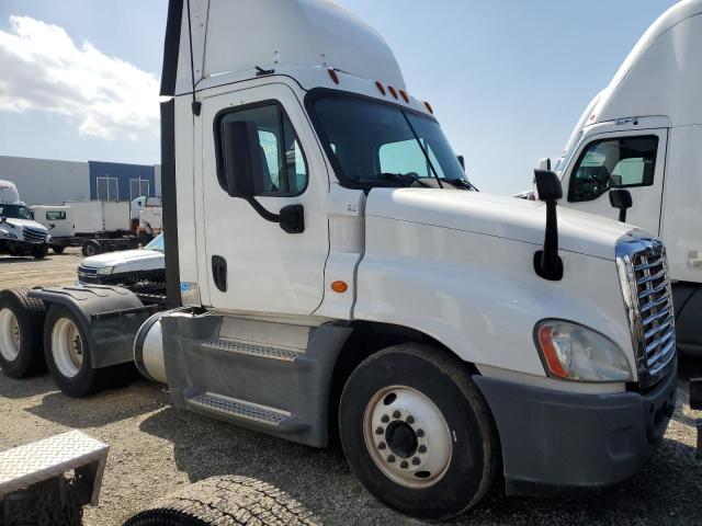 FREIGHTLINER CASCADIA 1 2016 white tractor diesel 1FUJGEDV2GLHC5912 photo #1