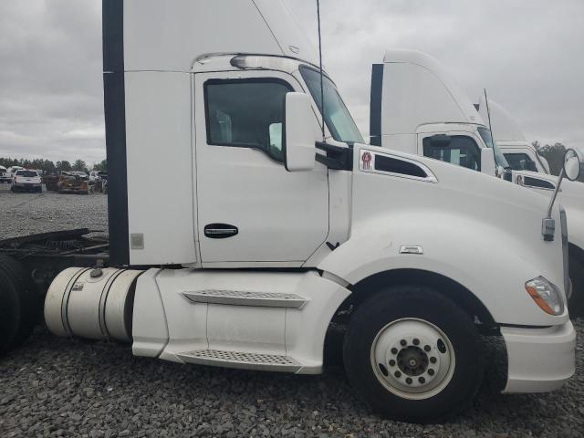 KENWORTH CONSTRUCTI 2014 white tractor diesel 1XKYA48X1EJ402365 photo #1
