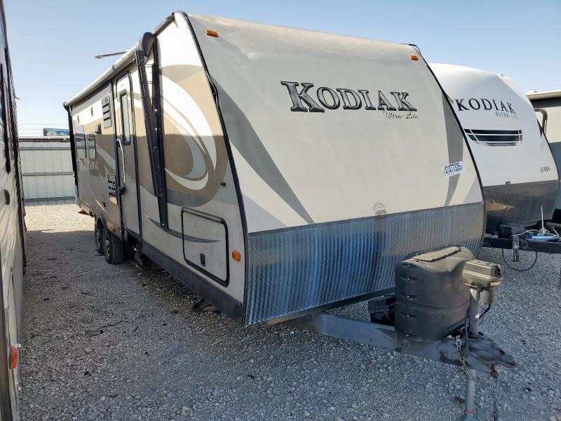 KEYSTONE KODIAK 2015 two tone   4YDT29123FJ972199 photo #1