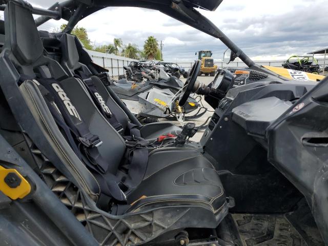 2017 CAN-AM MAVERICK X - 3JBVDAW27HK001002