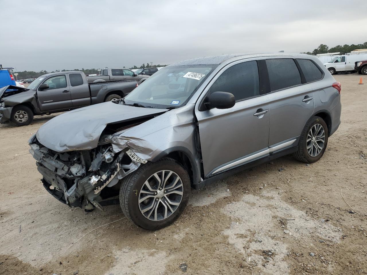  Salvage Mitsubishi Outlander