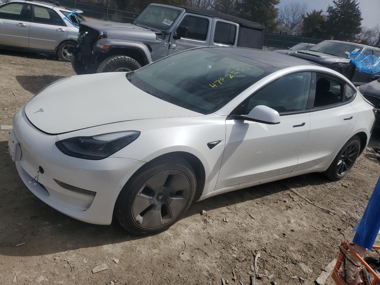 TESLA MODEL 3