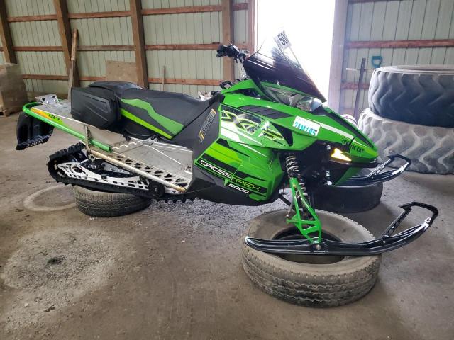 ARCTIC CAT SNOWMOBILE 2017 green   4UF17SNW6HT102303 photo #1