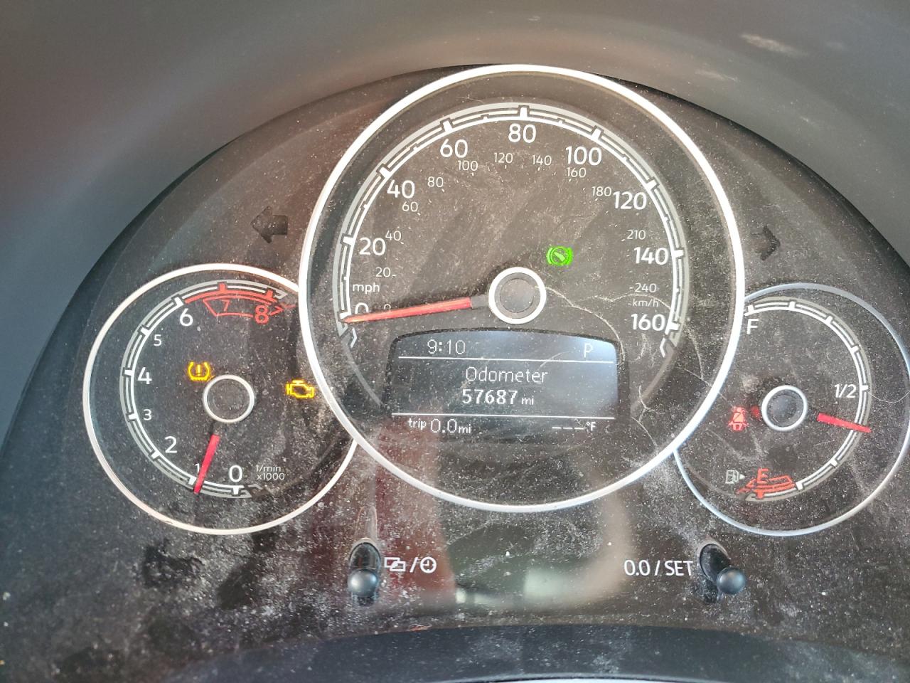 VOLKSWAGEN BEETLE SE