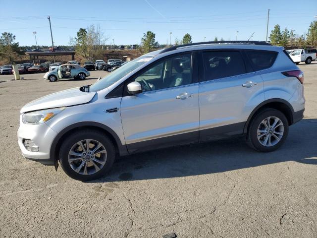 Vin: 1fmcu9g96jub49271, lot: 50553205, ford escape se 2018 img_1
