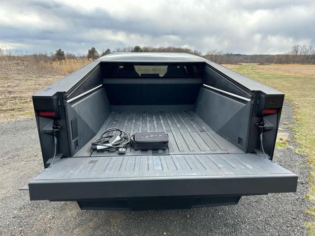 2024 TESLA CYBERTRUCK 7G2CEHED5RA050717