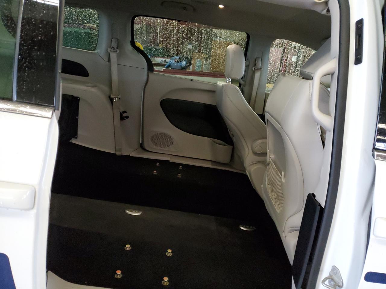 CHRYSLER VOYAGER LXI