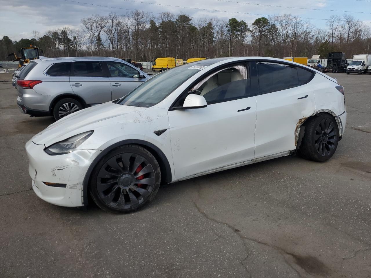 TESLA MODEL Y