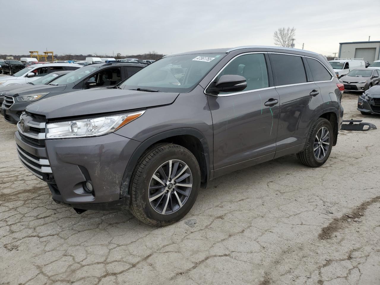 TOYOTA HIGHLANDER SE