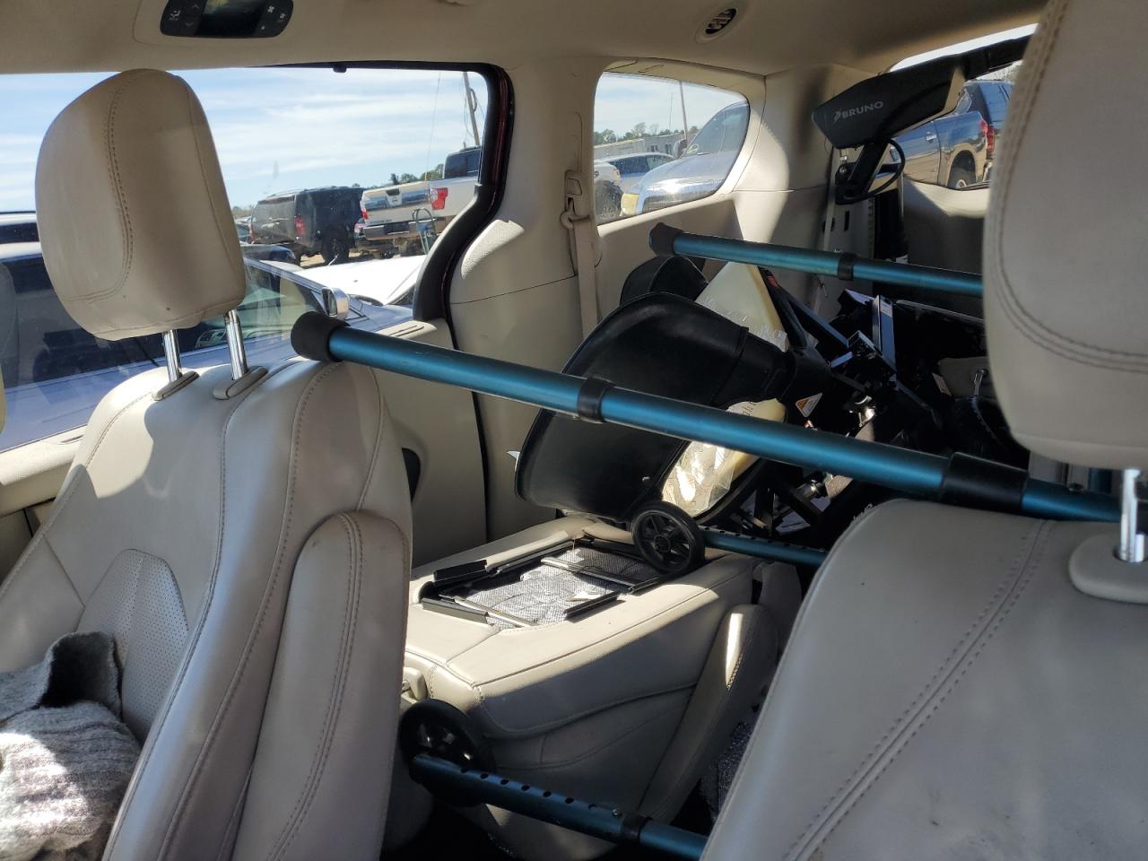 CHRYSLER VOYAGER LXI