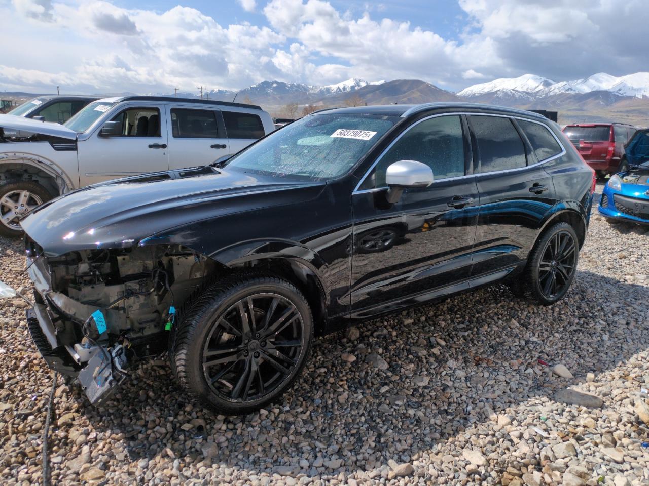 VOLVO XC60 T5 R-DESIGN