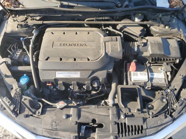 2017 HONDA ACCORD TOU - 1HGCR3F92HA029100