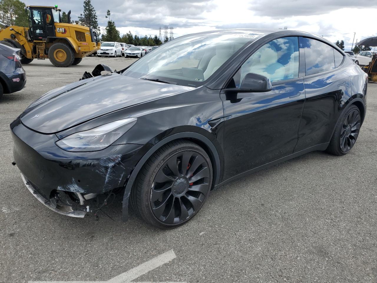 TESLA MODEL Y