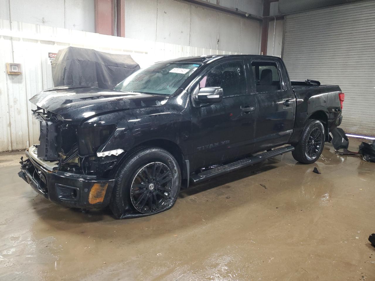 NISSAN TITAN SV