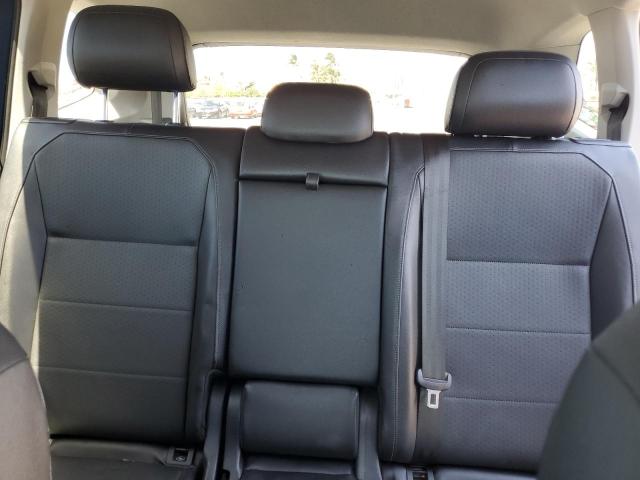 2018 VOLKSWAGEN TIGUAN SE - 3VV3B7AX3JM021372