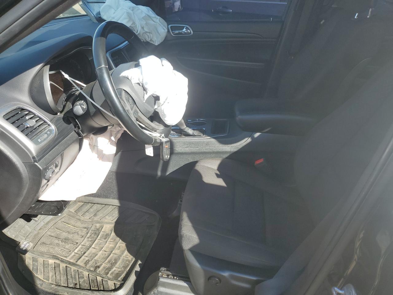 JEEP GRAND CHEROKEE LAREDO