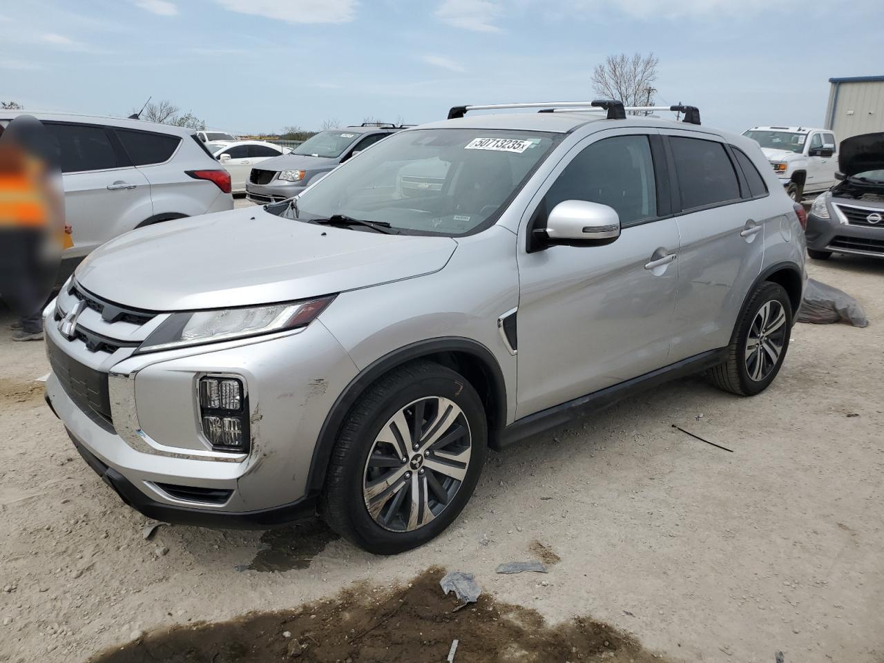 MITSUBISHI OUTLANDER SE