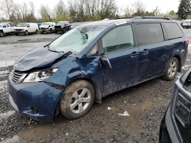TOYOTA SIENNA LE