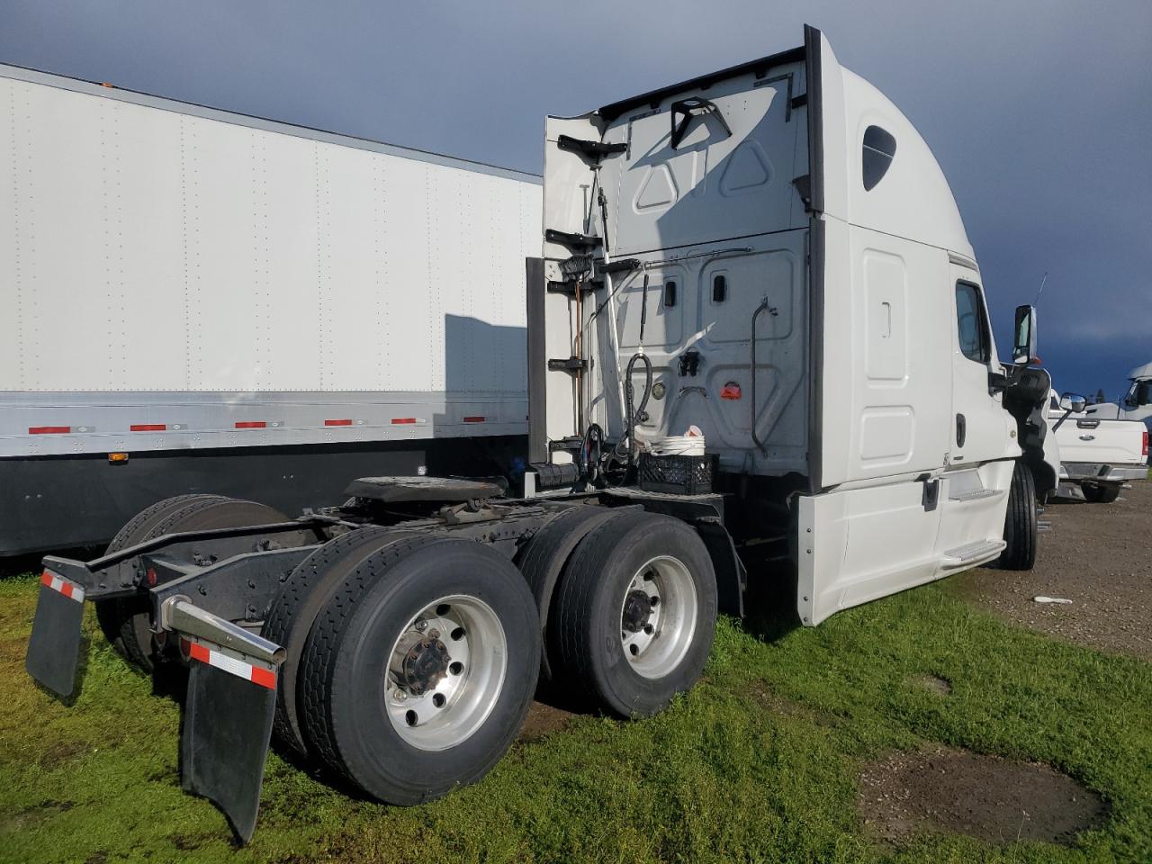 Lot #3280265989 2016 FREIGHTLINER CASCADIA 1