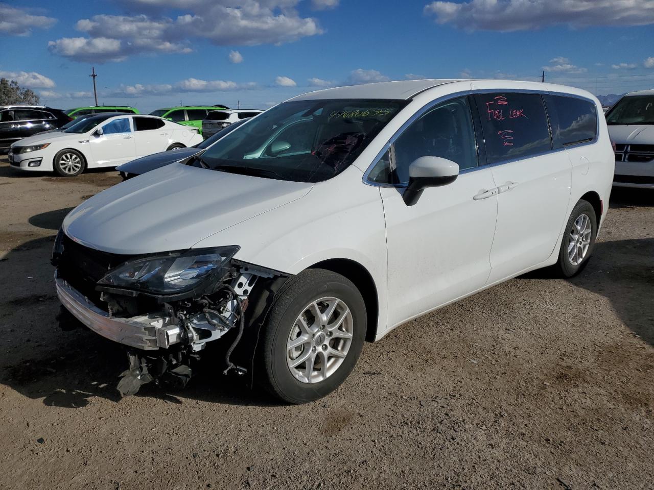 2C4RC1CG0NR204758 CHRYSLER VOYAGER LX 2022