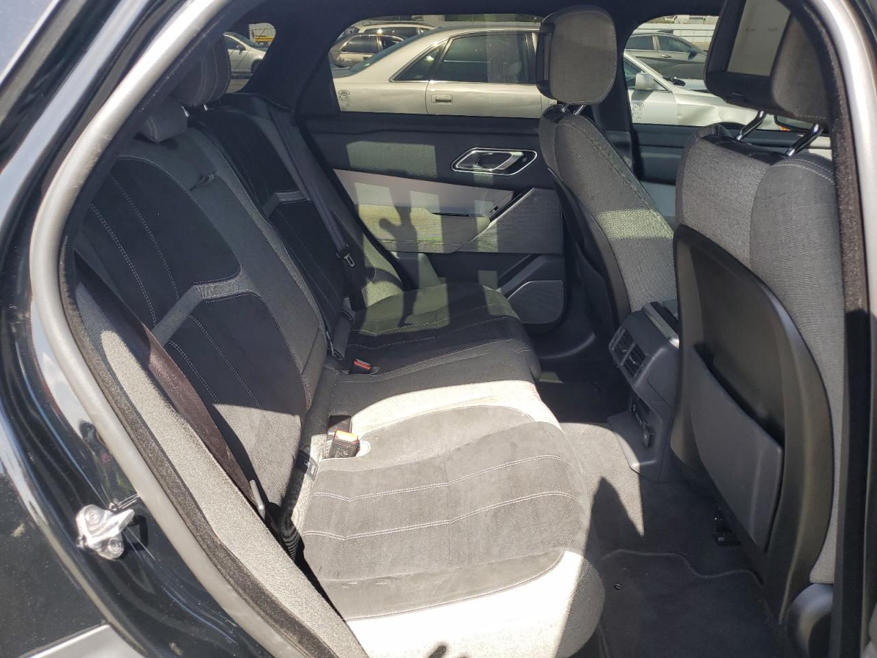 LAND ROVER RANGE ROVER R-DYNAMIC SE