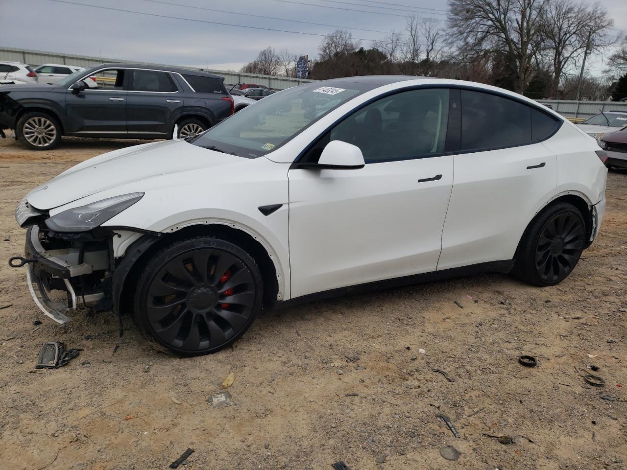 TESLA MODEL Y