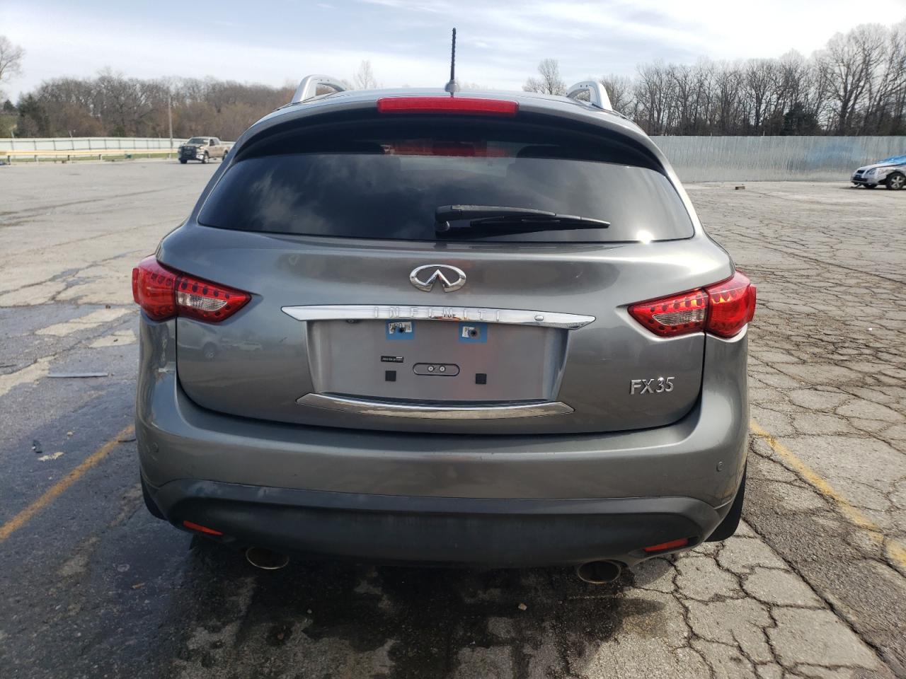INFINITI FX35