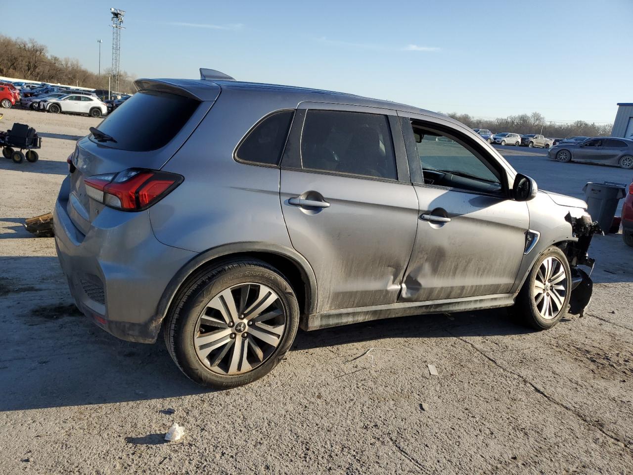 MITSUBISHI OUTLANDER ES