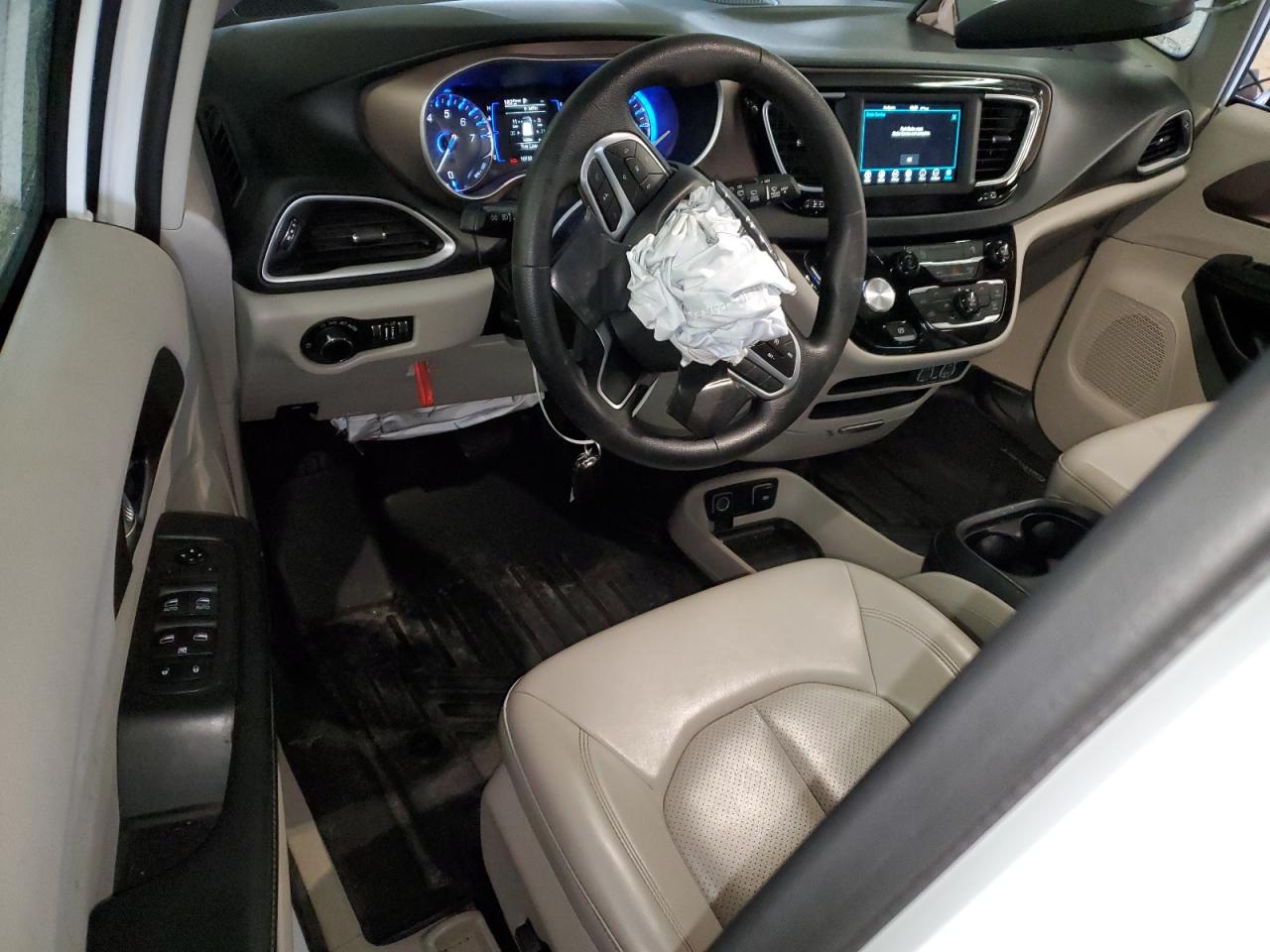 CHRYSLER VOYAGER LXI