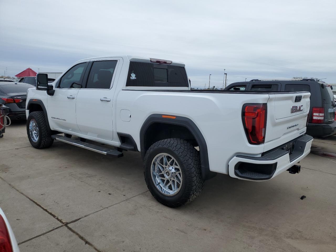 GMC SIERRA K2500 DENALI