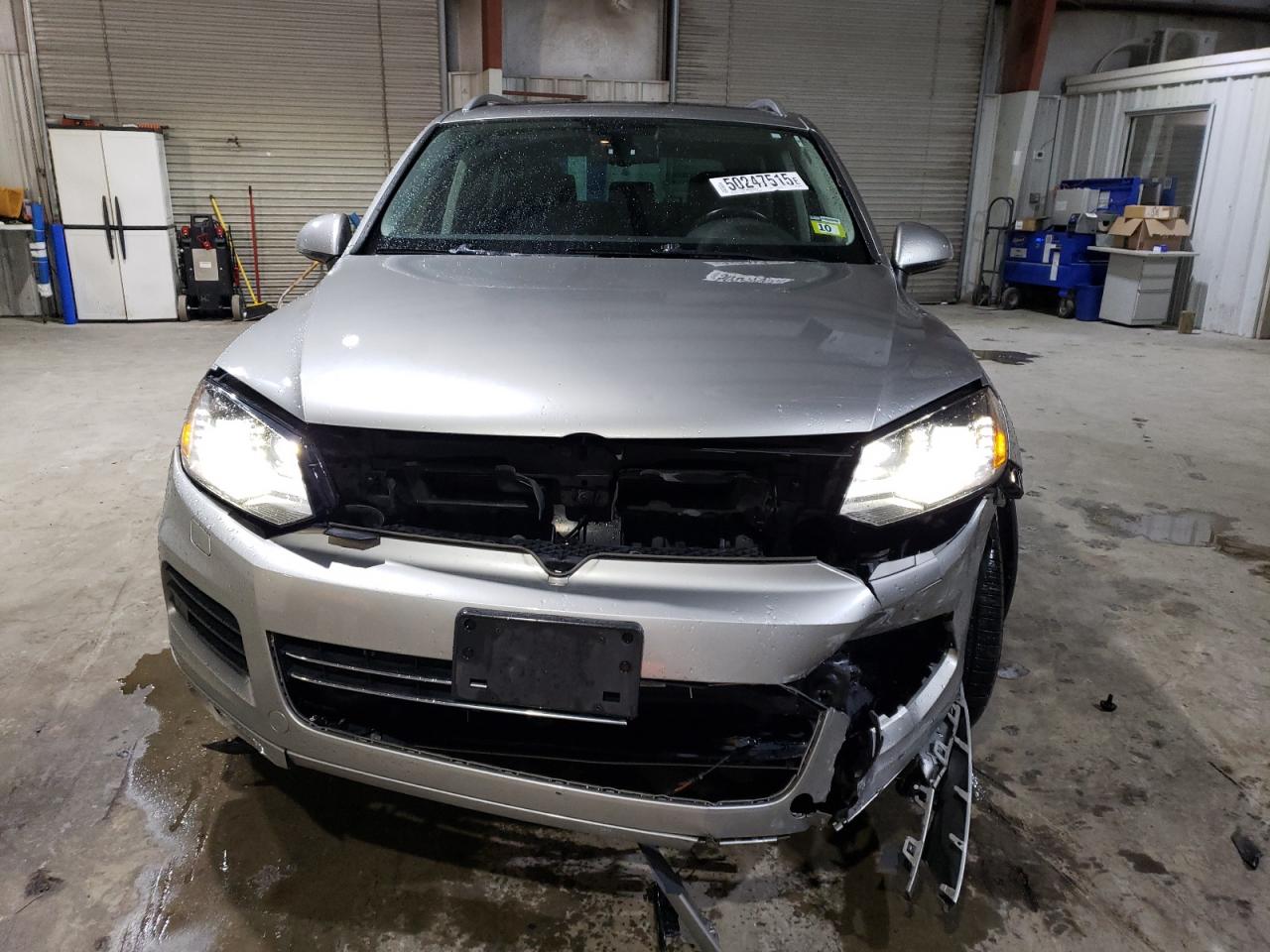 VOLKSWAGEN TOUAREG HYBRID