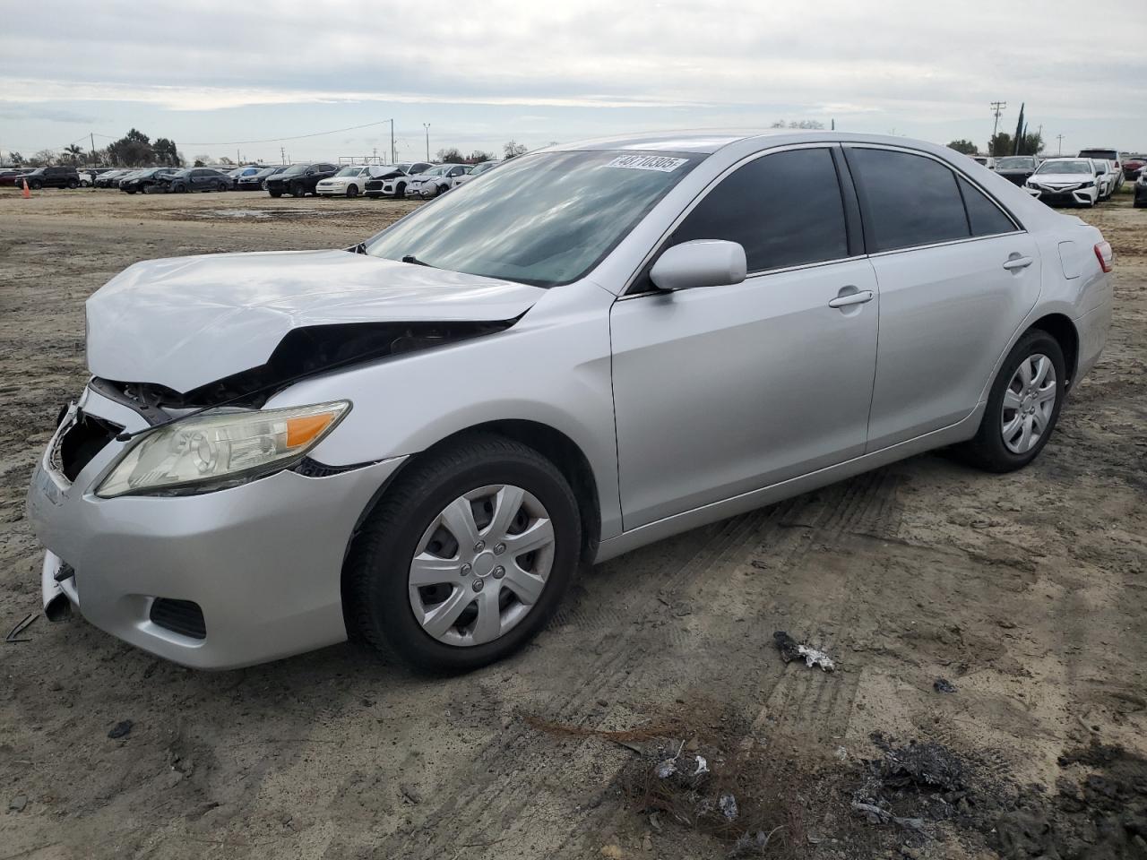 TOYOTA CAMRY BASE