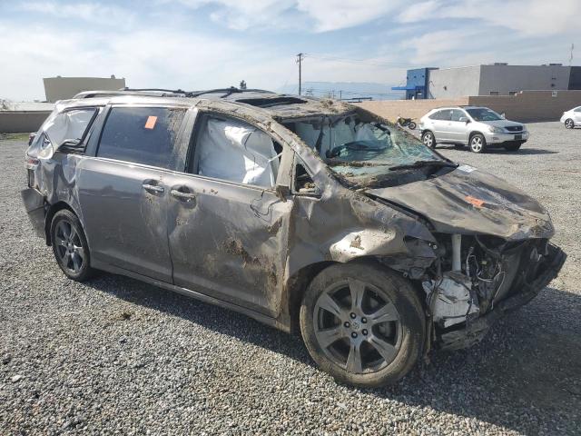5TDXZ3DC6HS842716 Toyota Sienna Se 2017