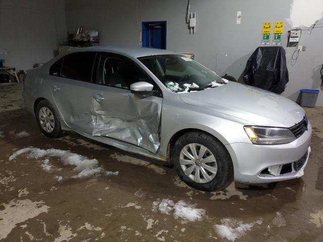 Vin: 3vw2k7aj5em353306, lot: 51040325, volkswagen jetta base 20144