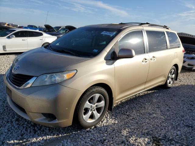 TOYOTA SIENNA LE