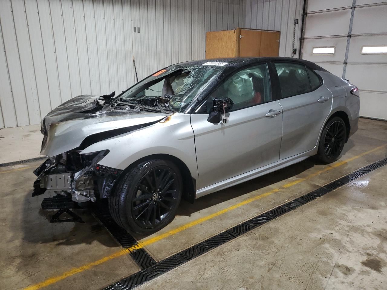 TOYOTA CAMRY XSE