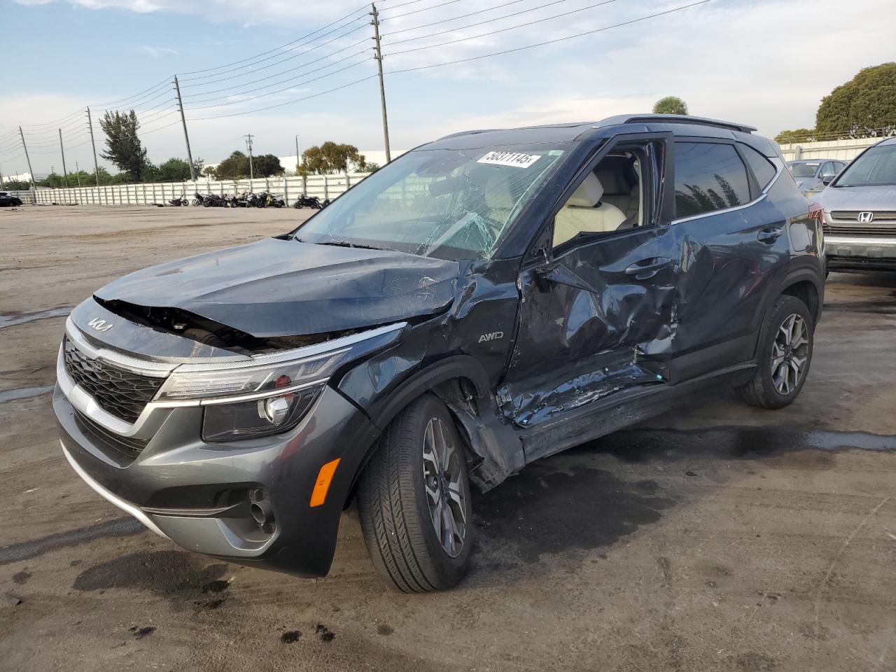 KIA SELTOS EX