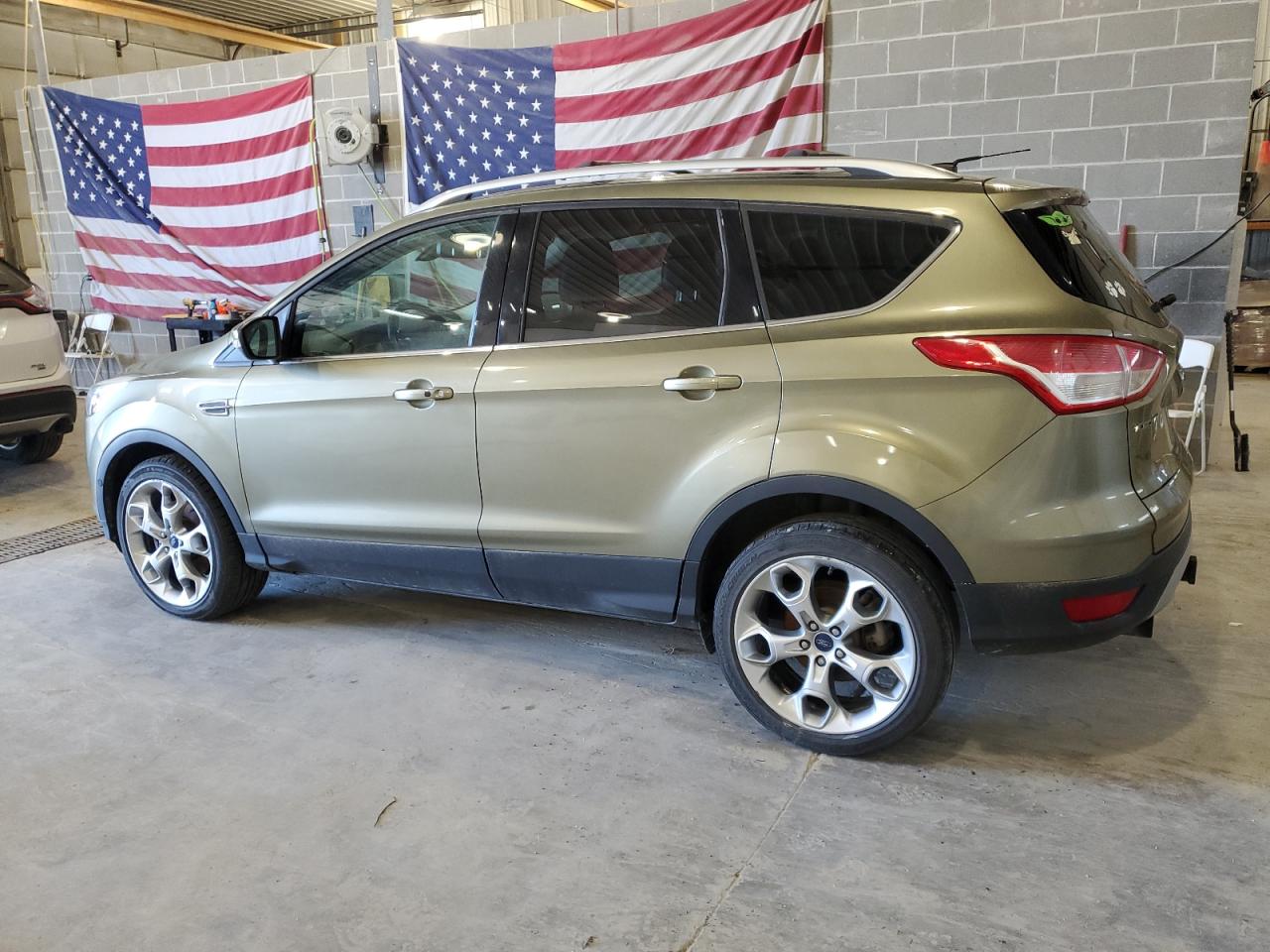 FORD ESCAPE TITANIUM