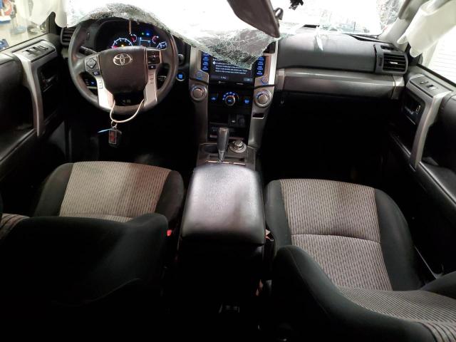 2022 TOYOTA 4RUNNER SR JTEMU5JR9N6017640