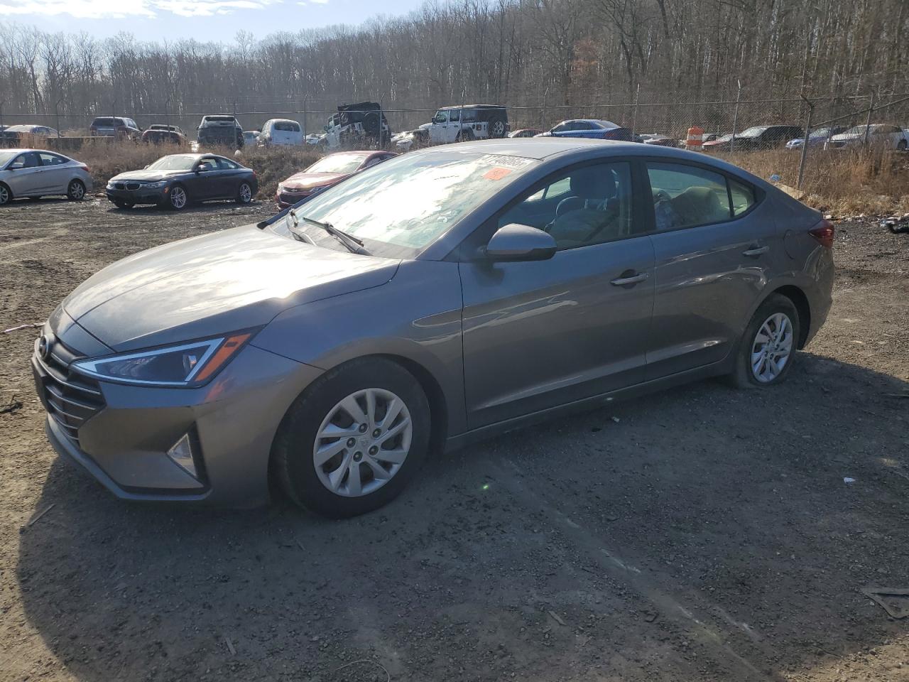 HYUNDAI ELANTRA SE