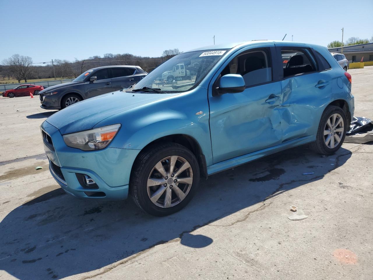 MITSUBISHI OUTLANDER SE