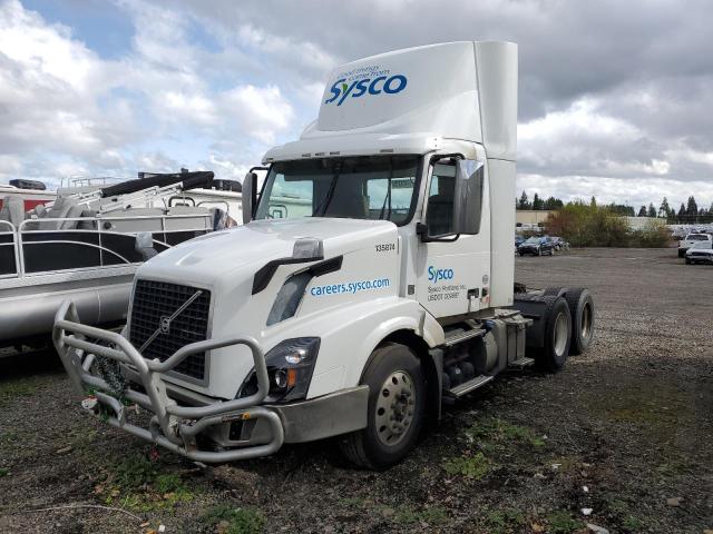 VOLVO VNL 2017 white tractor diesel 4V4NC9EH3HN984408 photo #3